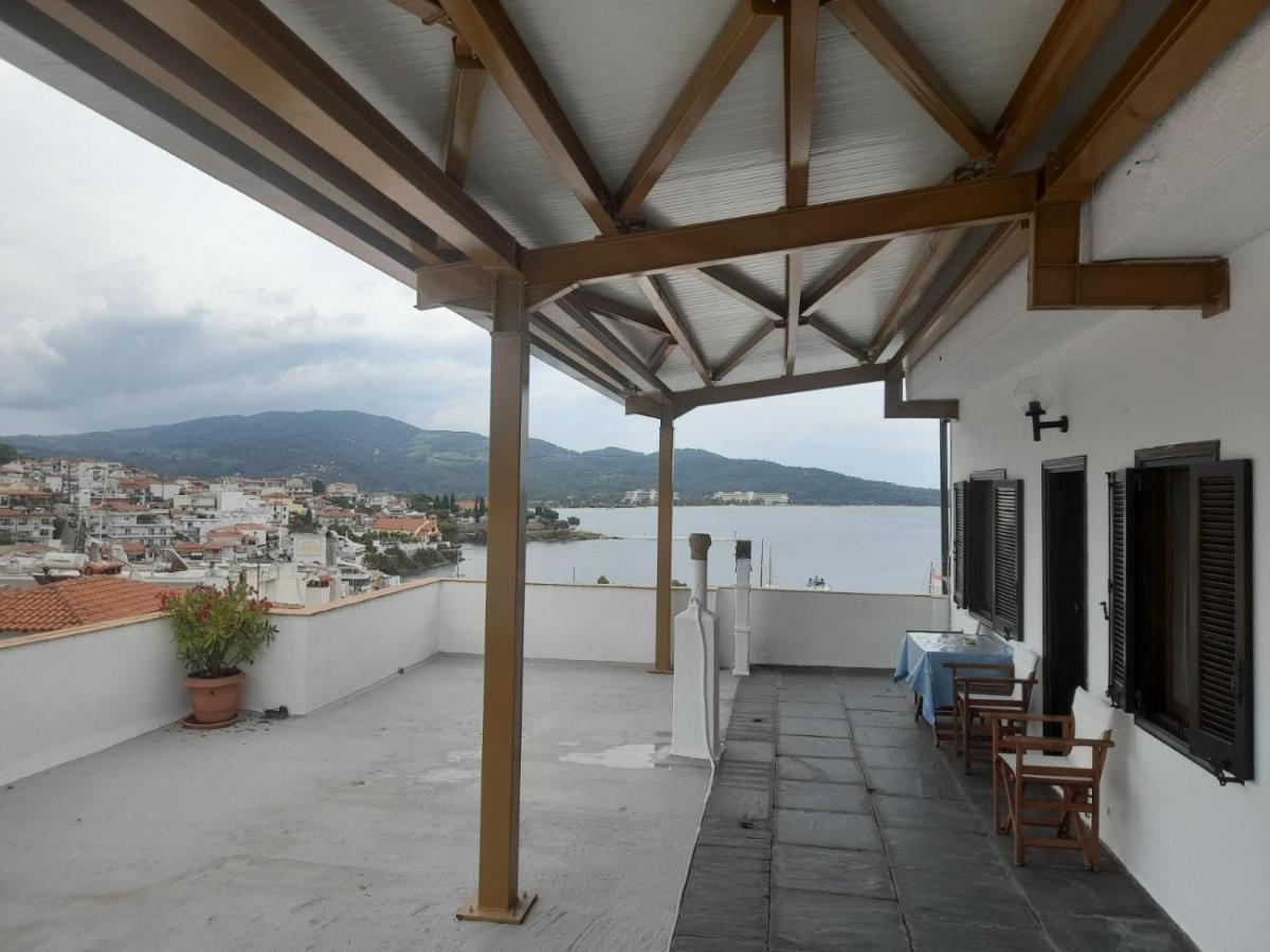 Papatzikos Traditional Guesthouse Néos Marmarás Exterior foto