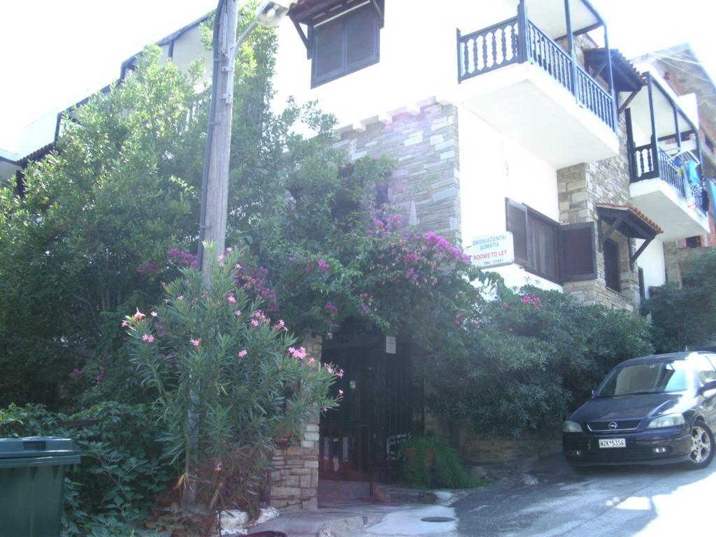 Papatzikos Traditional Guesthouse Néos Marmarás Exterior foto