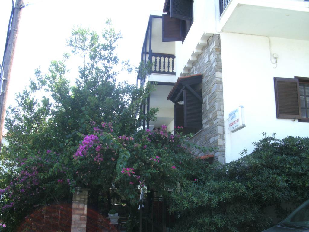 Papatzikos Traditional Guesthouse Néos Marmarás Exterior foto