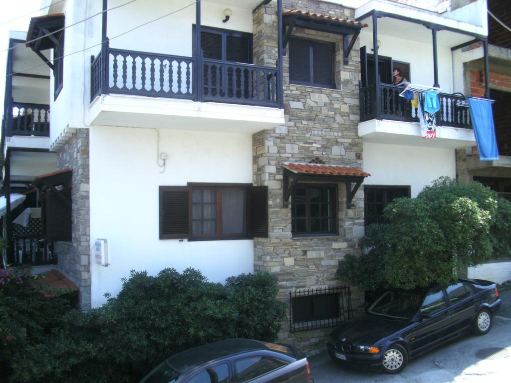 Papatzikos Traditional Guesthouse Néos Marmarás Exterior foto