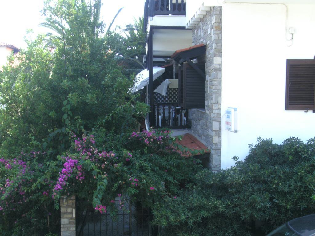Papatzikos Traditional Guesthouse Néos Marmarás Exterior foto